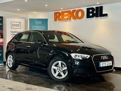 Svart Begagnad 2017 Audi A3 Sportback Proline Halvkombi | 184 900 kr (Marknadspris)