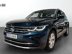Blå (nightshade blue metallic) Begagnad 2021 VW Tiguan Elegance SUV | 359 900 kr (Lite dyr)
