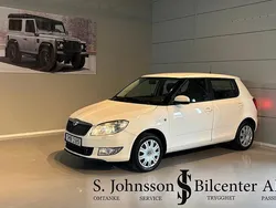 Vit Begagnad 2014 Skoda Fabia Ambiente Halvkombi | 94 900 kr (Marknadspris)