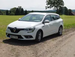 Vit Begagnad 2017 Renault Mégane GrandTour Kombi | 115 000 kr (Marknadspris)