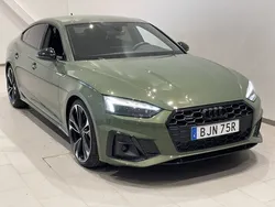 Distriktgrön metallic Begagnad 2023 Audi A5 Sportback S-Line Halvkombi | 469 000 kr (Lite dyr)