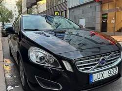Svart Begagnad 2012 Volvo V60 Momentum Kombi | 70 000 kr (Bra pris)