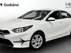 Vit (white) Begagnad 2022 Kia Ceed Halvkombi | 184 900 kr (Marknadspris)