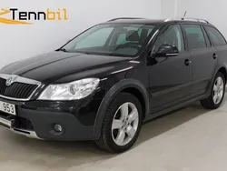 Svart Begagnad 2013 Skoda Octavia Scout Kombi | 59 900 kr (Marknadspris)