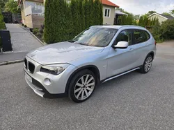 Grå Begagnad 2011 BMW X1 SUV | 84 500 kr (Marknadspris)