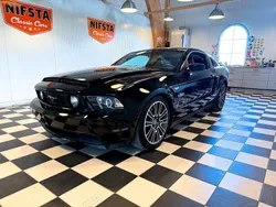 Röd (svart) Begagnad 2011 Ford Mustang GT Sportkupé | 269 900 kr (Marknadspris)