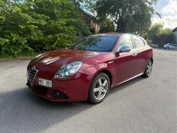 Röd Begagnad 2012 Alfa Romeo Giulietta Distinctive Halvkombi | 32 000 kr (Bra pris)