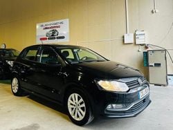 Svart Begagnad 2015 VW Polo Halvkombi | 69 900 kr (Marknadspris)