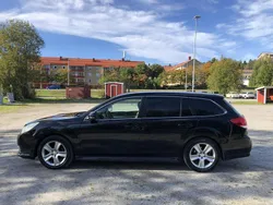 Svart Begagnad 2009 Subaru Legacy Kombi | 36 000 kr (Bra pris)
