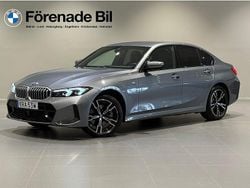 Grå Begagnad 2024 BMW 330e M Sport Sedan | 469 000 kr (Marknadspris)