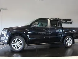 Svart Begagnad 2015 VW Amarok Highline Pickup | 199 900 kr (Marknadspris)
