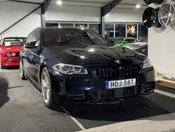 Svart Begagnad 2015 BMW M550 Comfort Edition Sedan | 279 900 kr (Marknadspris)