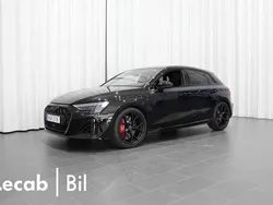 Svart (mytsvart metallic) Ny 2025 Audi RS3 Halvkombi | 764 500 kr (Superpris)