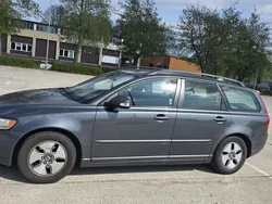 Grå Begagnad 2009 Volvo V50 Kombi | 39 000 kr (Marknadspris)
