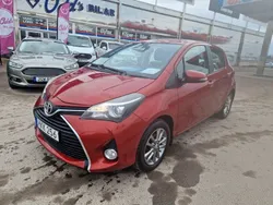 Röd Begagnad 2014 Toyota Yaris Active Halvkombi | 104 500 kr (Marknadspris)