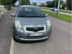 Grå Begagnad 2006 Toyota Yaris Halvkombi | 39 000 kr (Marknadspris)