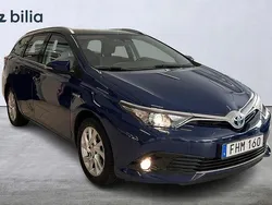 Blå Begagnad 2016 Toyota Auris Touring Sports Active Kombi | 169 900 kr (Marknadspris)