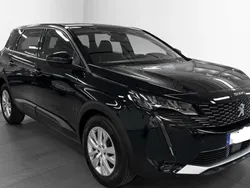 Svart Begagnad 2022 Peugeot 5008 Minibuss | 259 000 kr (Marknadspris)