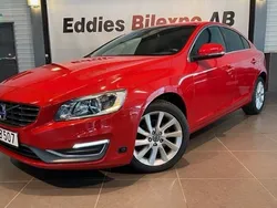Röd Begagnad 2014 Volvo S60 Momentum Sedan | 129 900 kr (Marknadspris)