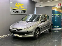 Grå Begagnad 2003 Peugeot 206 Halvkombi | 19 900 kr (Marknadspris)