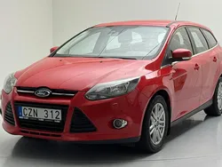 Röd Begagnad 2014 Ford Focus Titanium | 88 000 kr (Marknadspris)