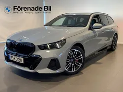Grå Begagnad 2025 BMW 530e M Sport Kombi | 767 000 kr (Lite dyr)
