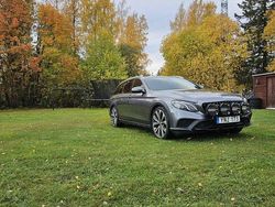 Grå Begagnad 2018 Mercedes E220 Avantgarde Kombi | 276 000 kr (Marknadspris)