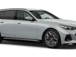 Grå Ny 2025 BMW 530e M Sport Kombi | 760 100 kr (Marknadspris)