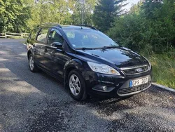 Svart Begagnad 2011 Ford Focus Platinum Kombi | 29 000 kr (Marknadspris)