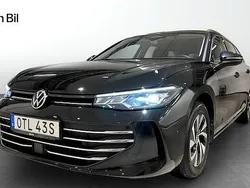 Svart Begagnad 2024 VW Passat Business Kombi | 349 900 kr (Marknadspris)