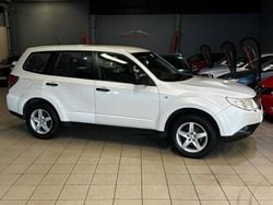 Vit Begagnad 2010 Subaru Forester SUV | 22 900 kr (Superpris)