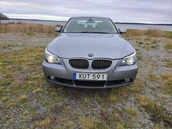 Grå Begagnad 2006 BMW 530 M Sport Sedan | 69 500 kr (Marknadspris)