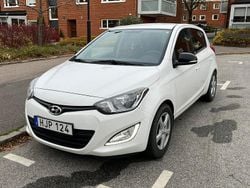 Begagnad 2015 Hyundai i20 Halvkombi | 64 000 kr (Superpris)