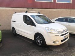 Vit Begagnad 2015 Citroën Berlingo Minibuss | 59 000 kr (Marknadspris)