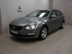 Grå Begagnad 2016 Volvo V60 Business Edition Kombi | 159 900 kr (Marknadspris)
