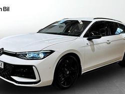 Vit Begagnad 2024 VW Passat R-line Kombi | 479 900 kr