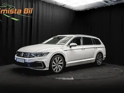 Vit Begagnad 2019 VW Passat GTE Kombi | 229 600 kr (Marknadspris)
