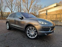Mörkgrå (grå) Begagnad 2012 Porsche Cayenne SUV | 198 900 kr (Lite dyr)