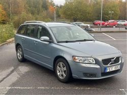 Blå Begagnad 2008 Volvo V50 Summum Kombi | 29 000 kr (Bra pris)