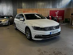 Vit Begagnad 2018 VW Passat R-line Kombi | 209 900 kr (Marknadspris)