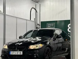 Svart Begagnad 2009 BMW 335 Comfort Edition Sedan | 159 000 kr (Marknadspris)