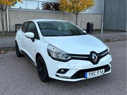 Vit Begagnad 2017 Renault Clio IV Expression Halvkombi | 74 900 kr (Marknadspris)