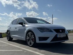 Grå Begagnad 2014 Cupra Leon Halvkombi | 169 900 kr (Marknadspris)