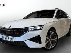 Vit Ny 2025 Skoda Octavia RS Kombi | 519 900 kr