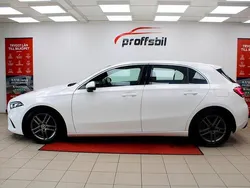 Vit Begagnad 2019 Mercedes A200 Halvkombi | 249 500 kr (Marknadspris)
