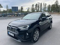 Svart Begagnad 2020 Toyota RAV4 Hybrid Executive SUV | 319 000 kr (Marknadspris)
