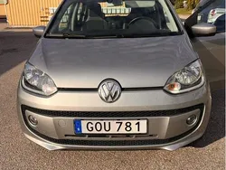 Silver Begagnad 2016 VW up! high up! Halvkombi | 72 000 kr (Marknadspris)