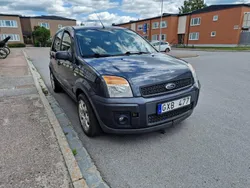 Grå Begagnad 2008 Ford Fusion Halvkombi | 20 000 kr (Marknadspris)