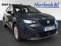 Grå ("magnetic tech") Begagnad 2024 Seat Arona Style SUV | 198 900 kr (Marknadspris)