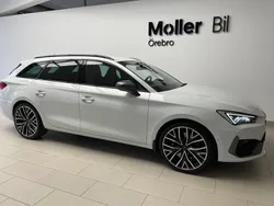 Vit (nevada white metallic) Begagnad 2022 Seat Leon Kombi | 304 000 kr
